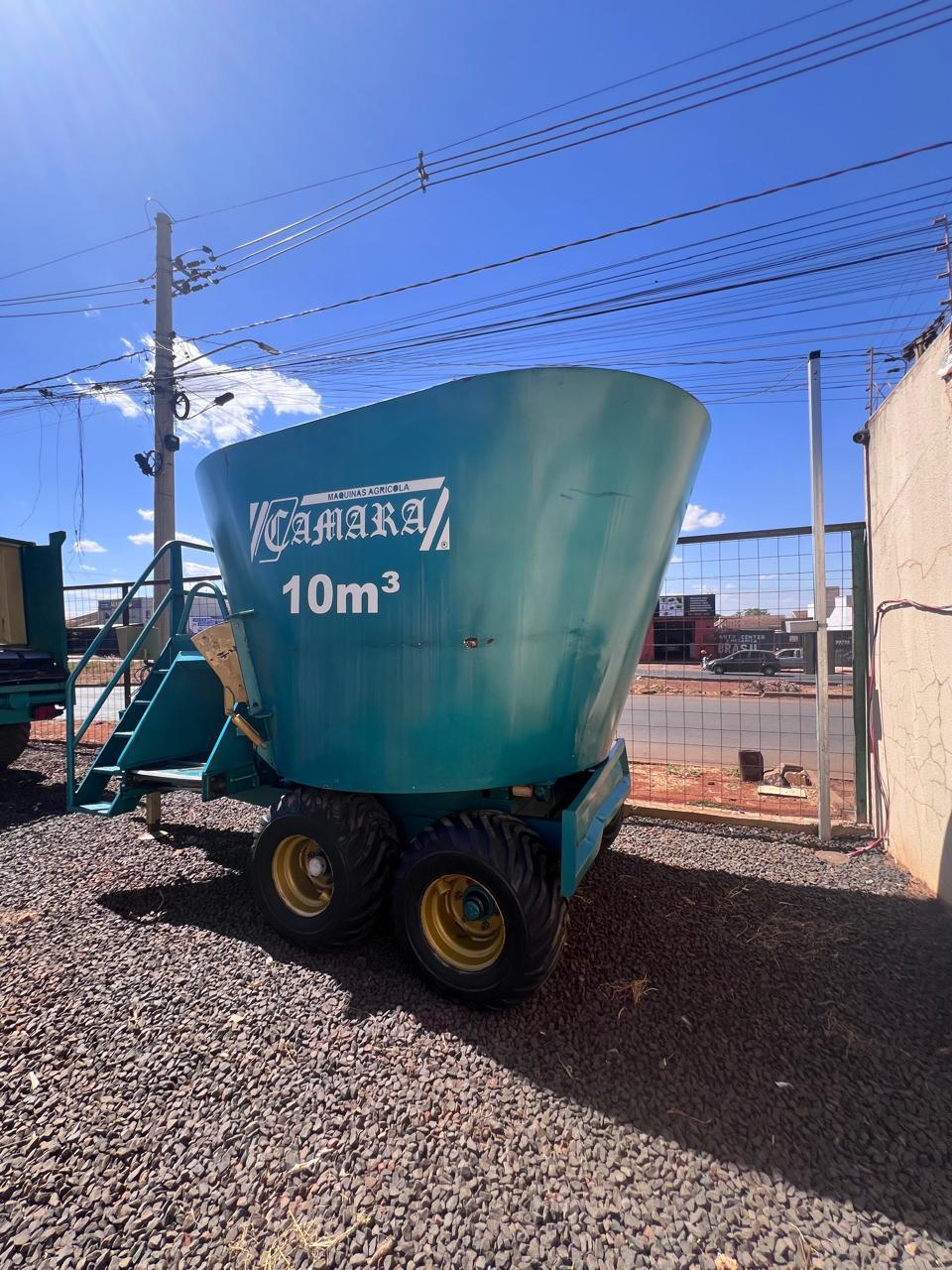Foto de Vagão Misturador de Ração 10m³ — 2